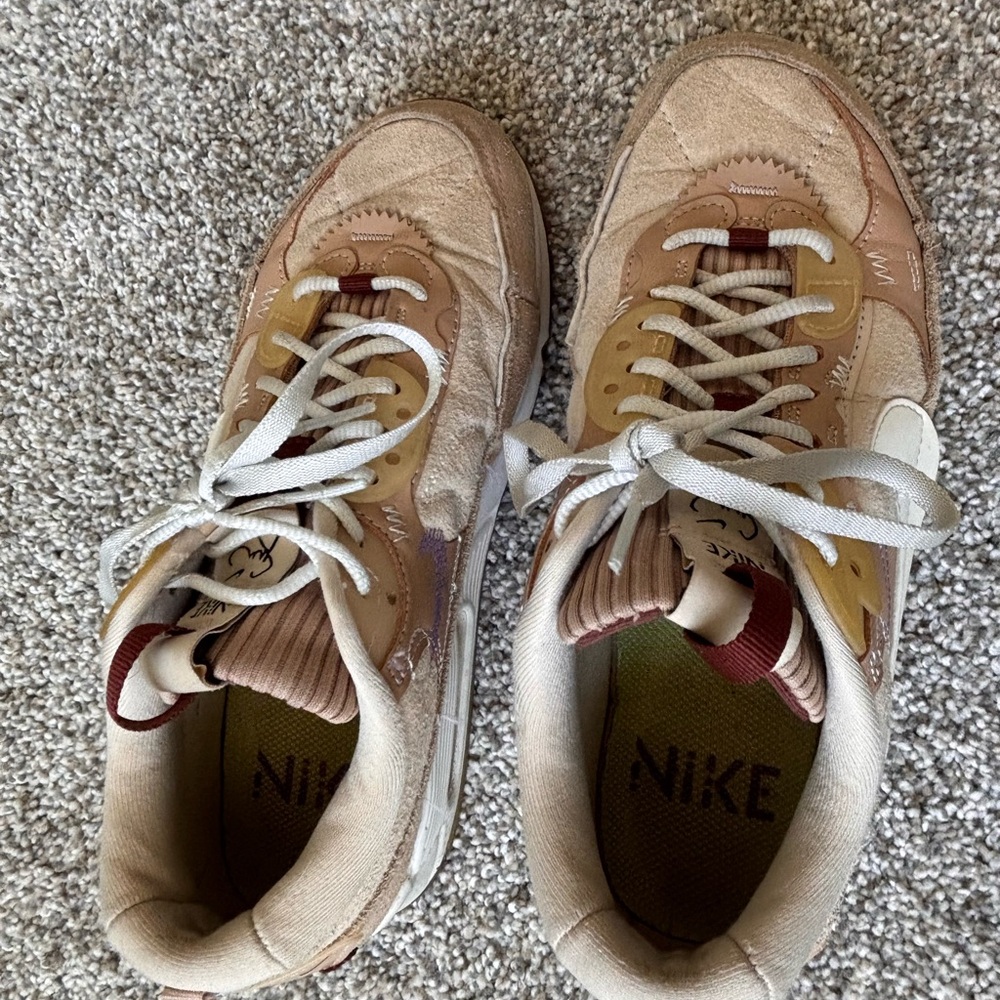 Nike women’s air max